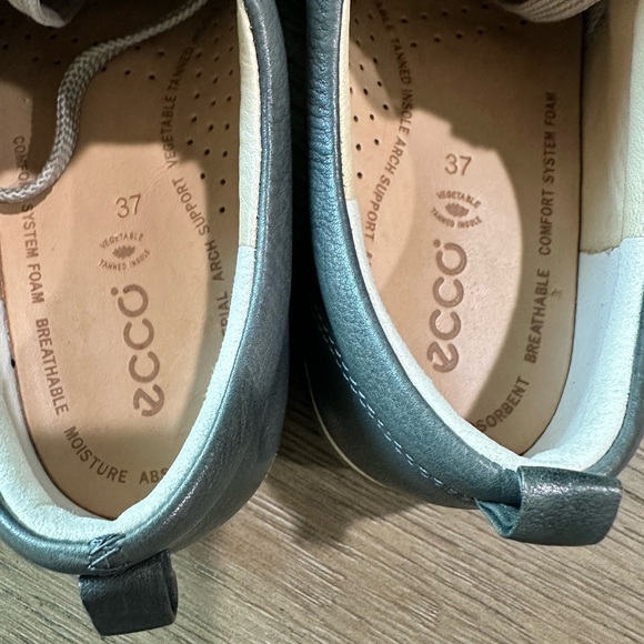 ECCO Chase Women’s Gray Leather Casual Comfort Sneakers Size 37 (6-6.5) - Picture 7 of 11